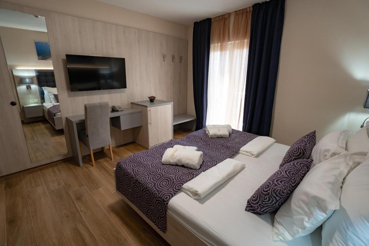 Bed&Breakfast Novalis Novalja Ngoại thất bức ảnh