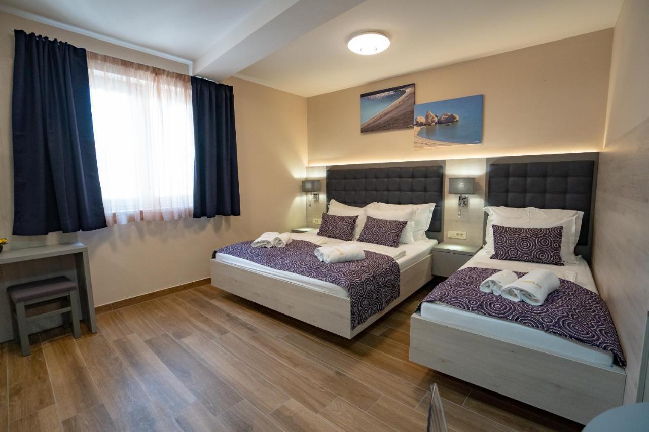 Bed&Breakfast Novalis Novalja Ngoại thất bức ảnh