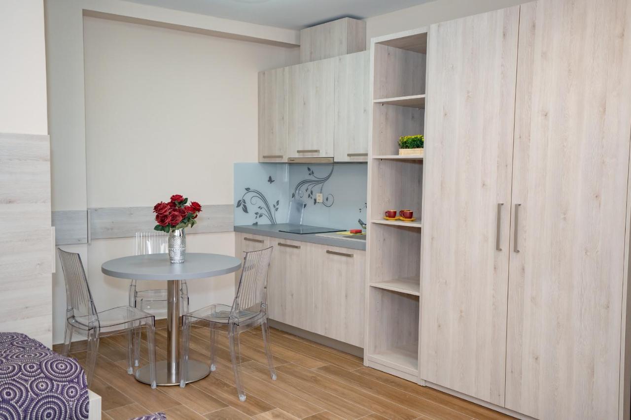 Bed&Breakfast Novalis Novalja Ngoại thất bức ảnh